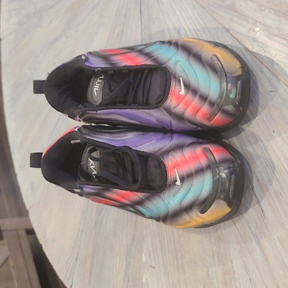 NIKE AIR MAX 720 (GS) Athletic Shoes  Metallic - Picture 3 of 12